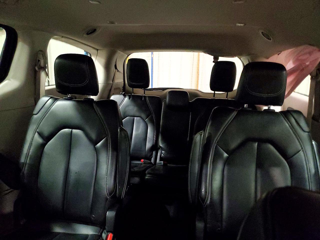2023 CHRYSLER PACIFICA TOURING L photo 19