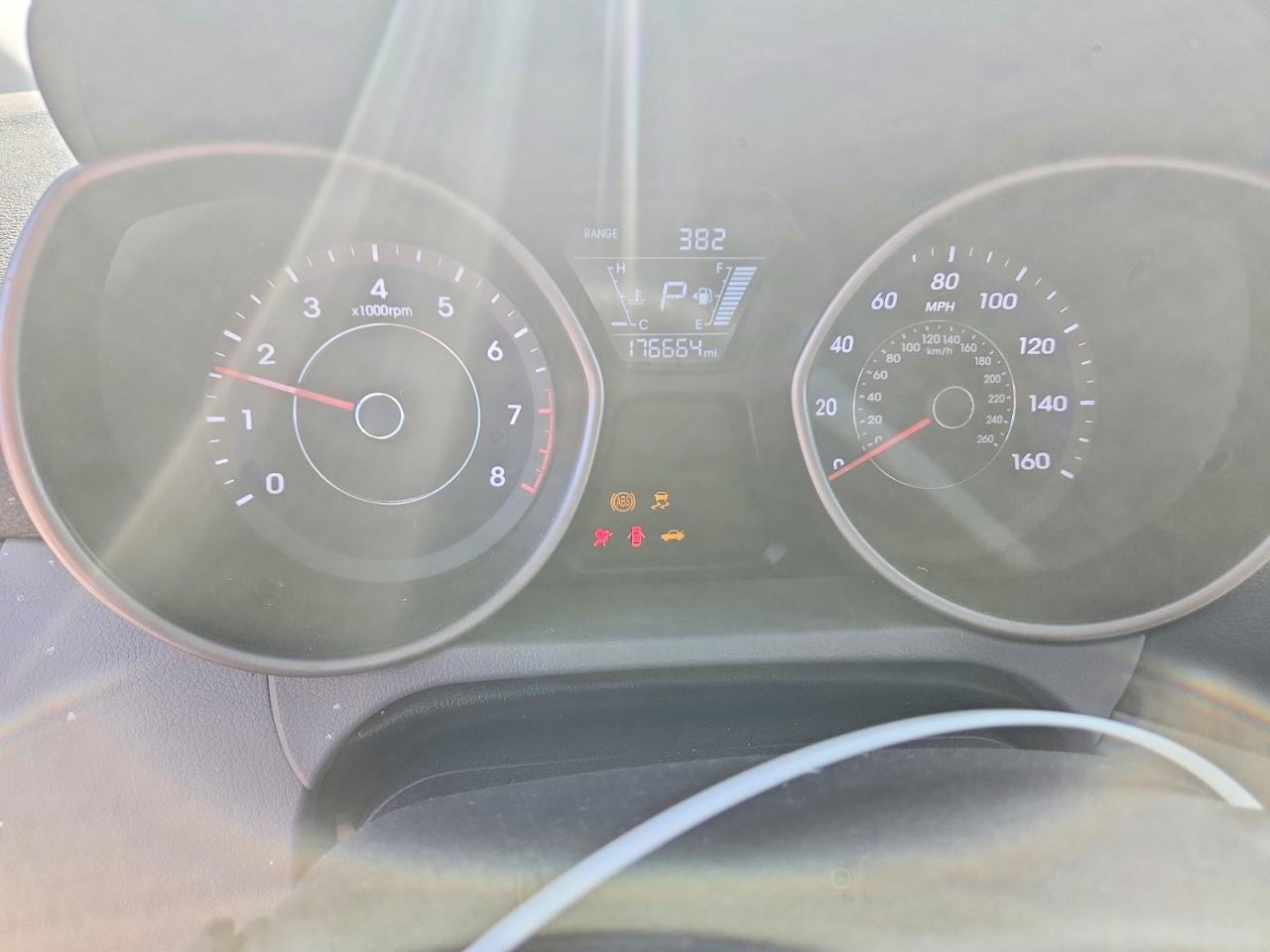 2016 HYUNDAI ELANTRA SE photo 17