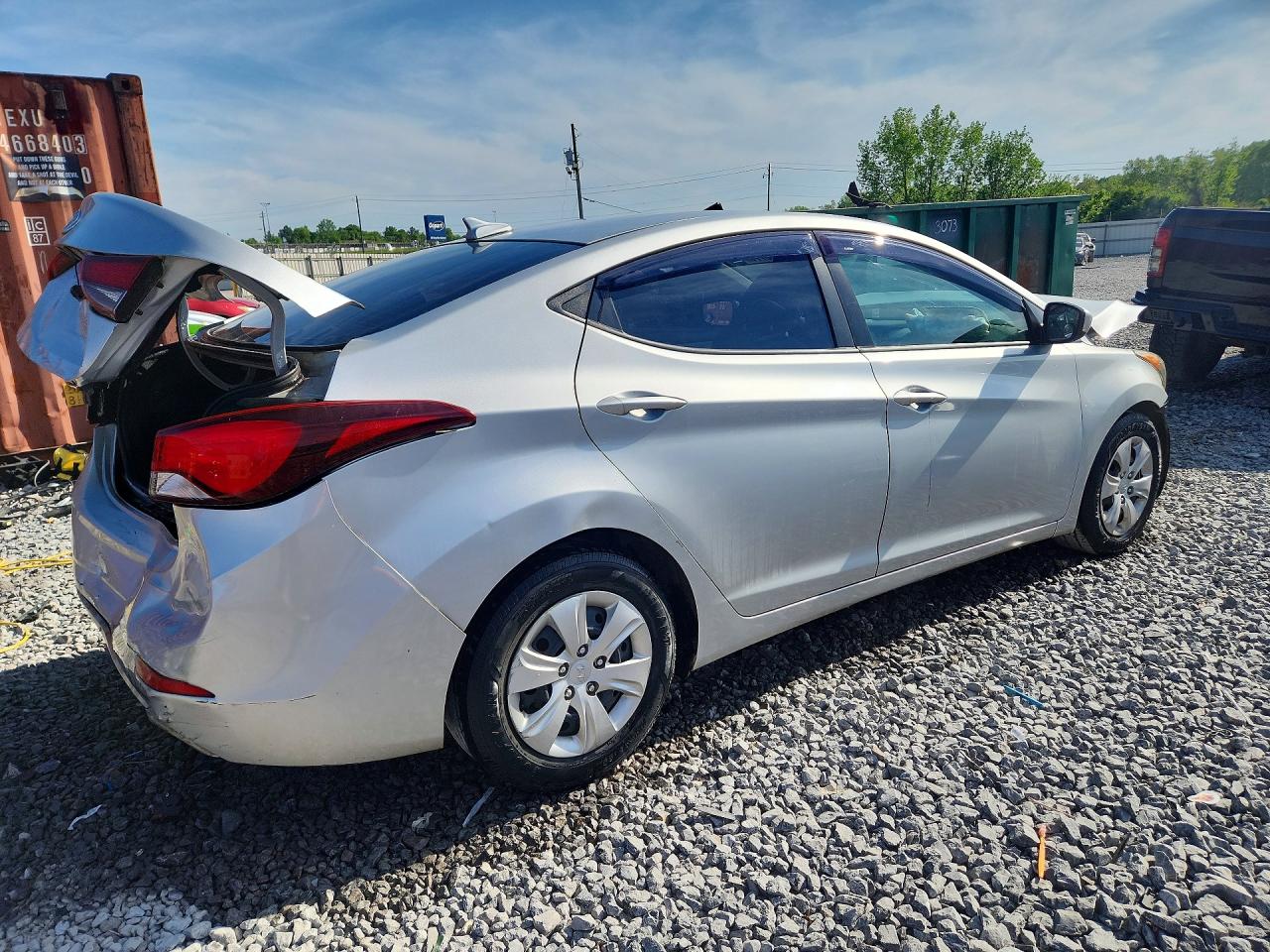 2016 HYUNDAI ELANTRA SE photo 5