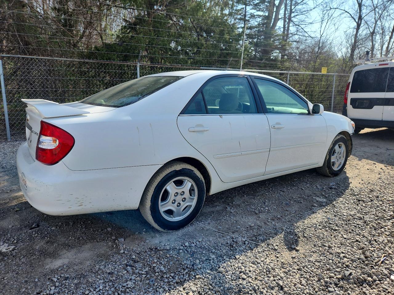 2003 TOYOTA CAMRY LE photo 3