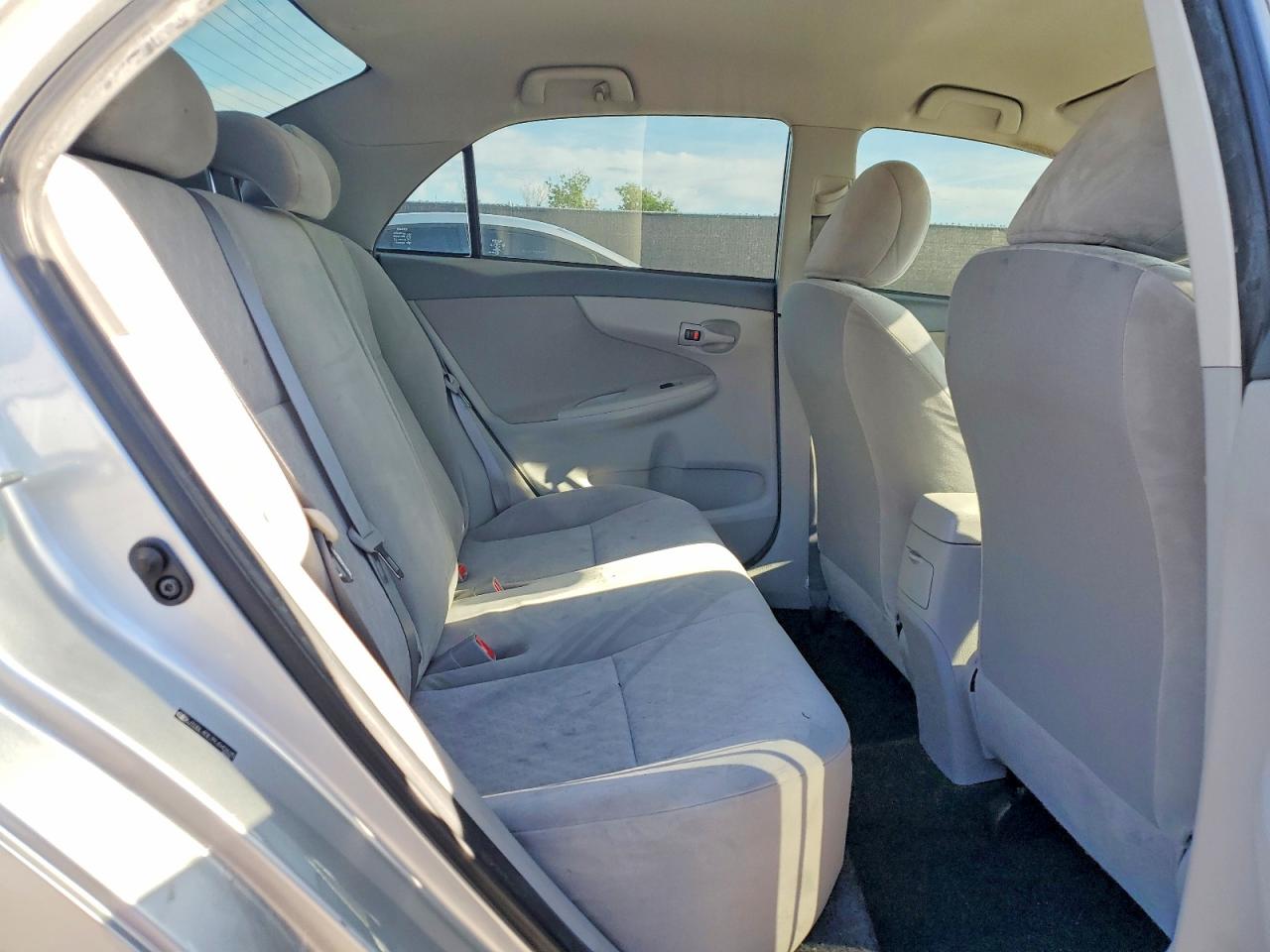 2009 TOYOTA COROLLA LE photo 19