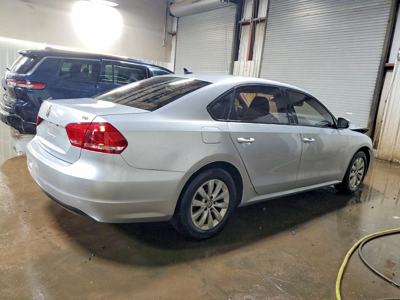 2015 VOLKSWAGEN PASSAT S photo 5
