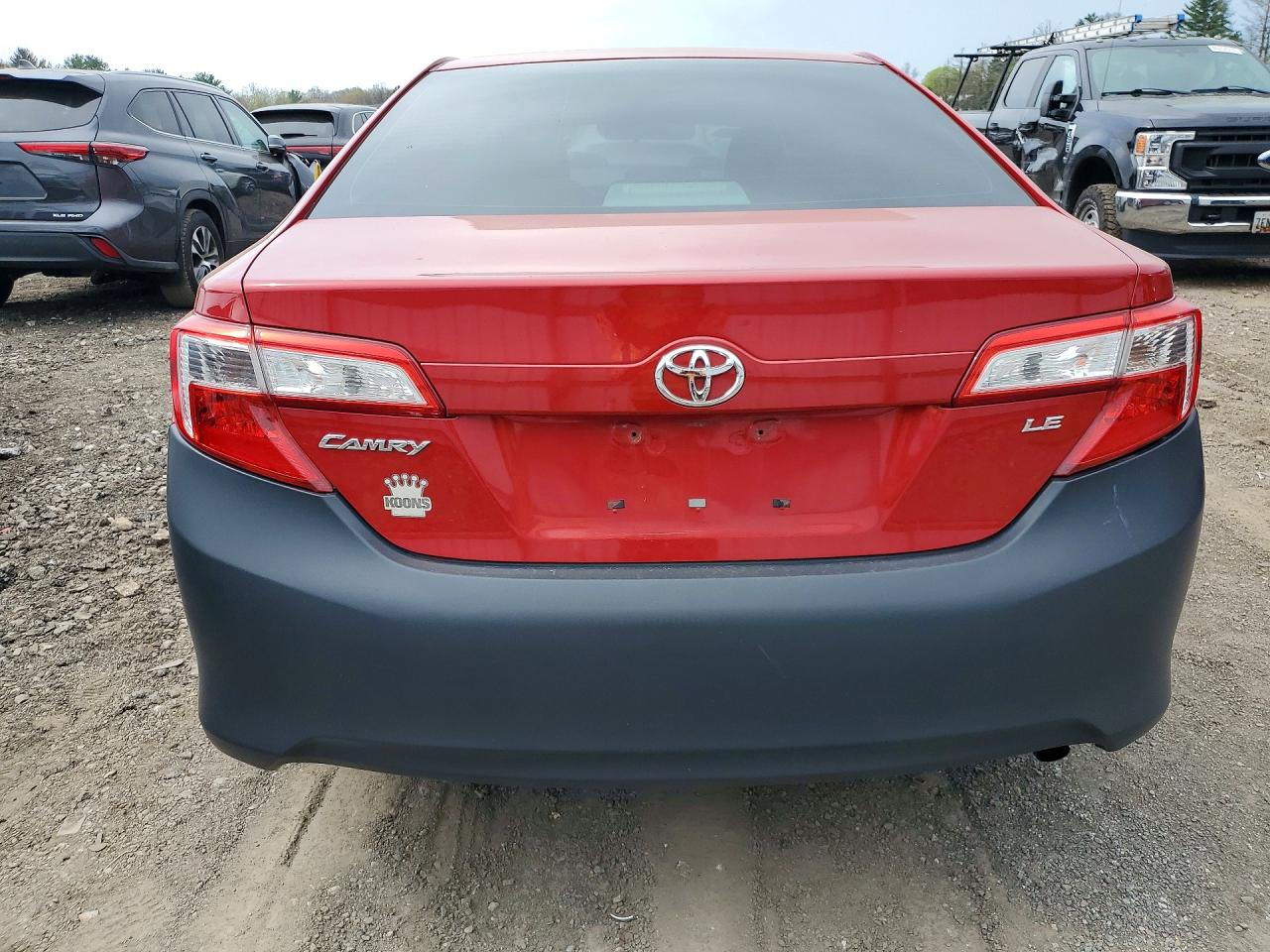 2014 TOYOTA CAMRY LE photo 16