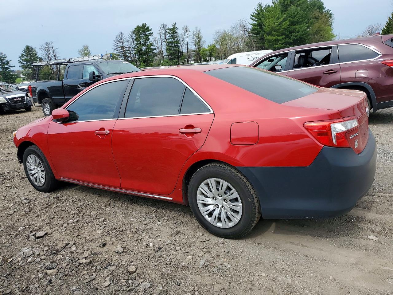 2014 TOYOTA CAMRY LE photo 4