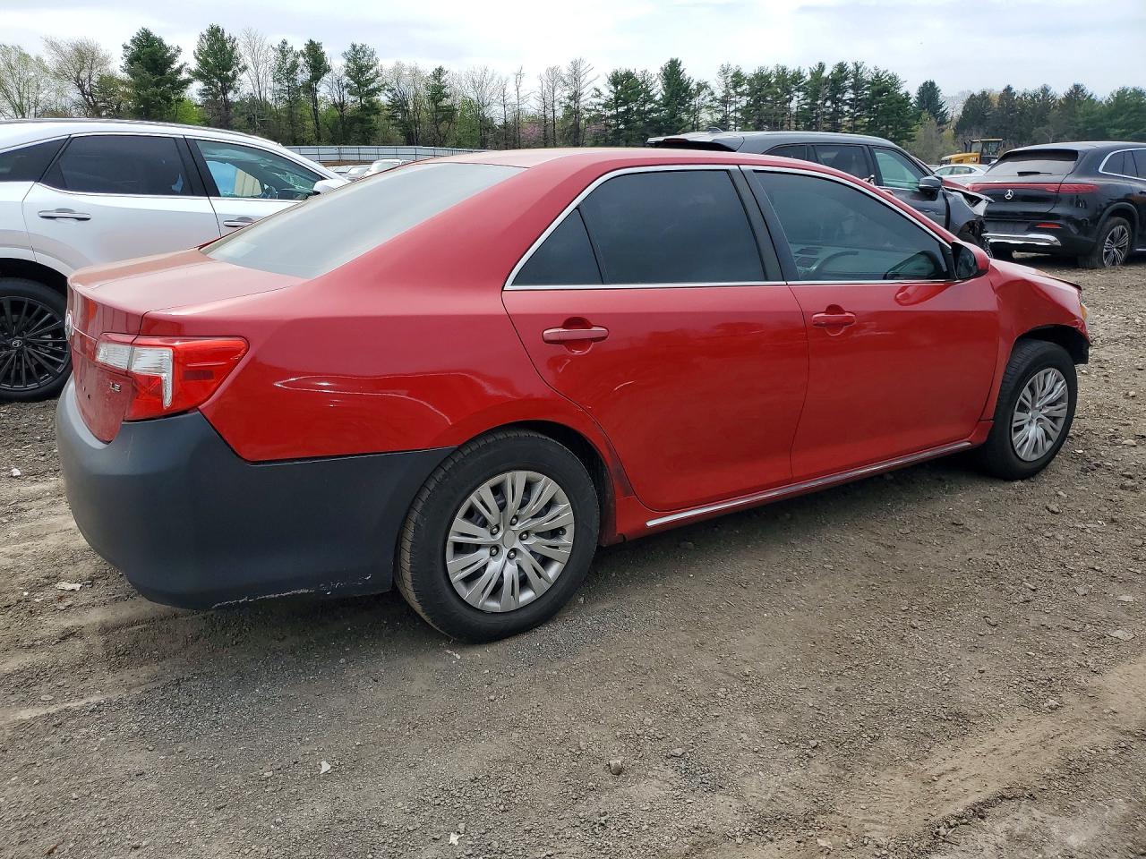 2014 TOYOTA CAMRY LE photo 7