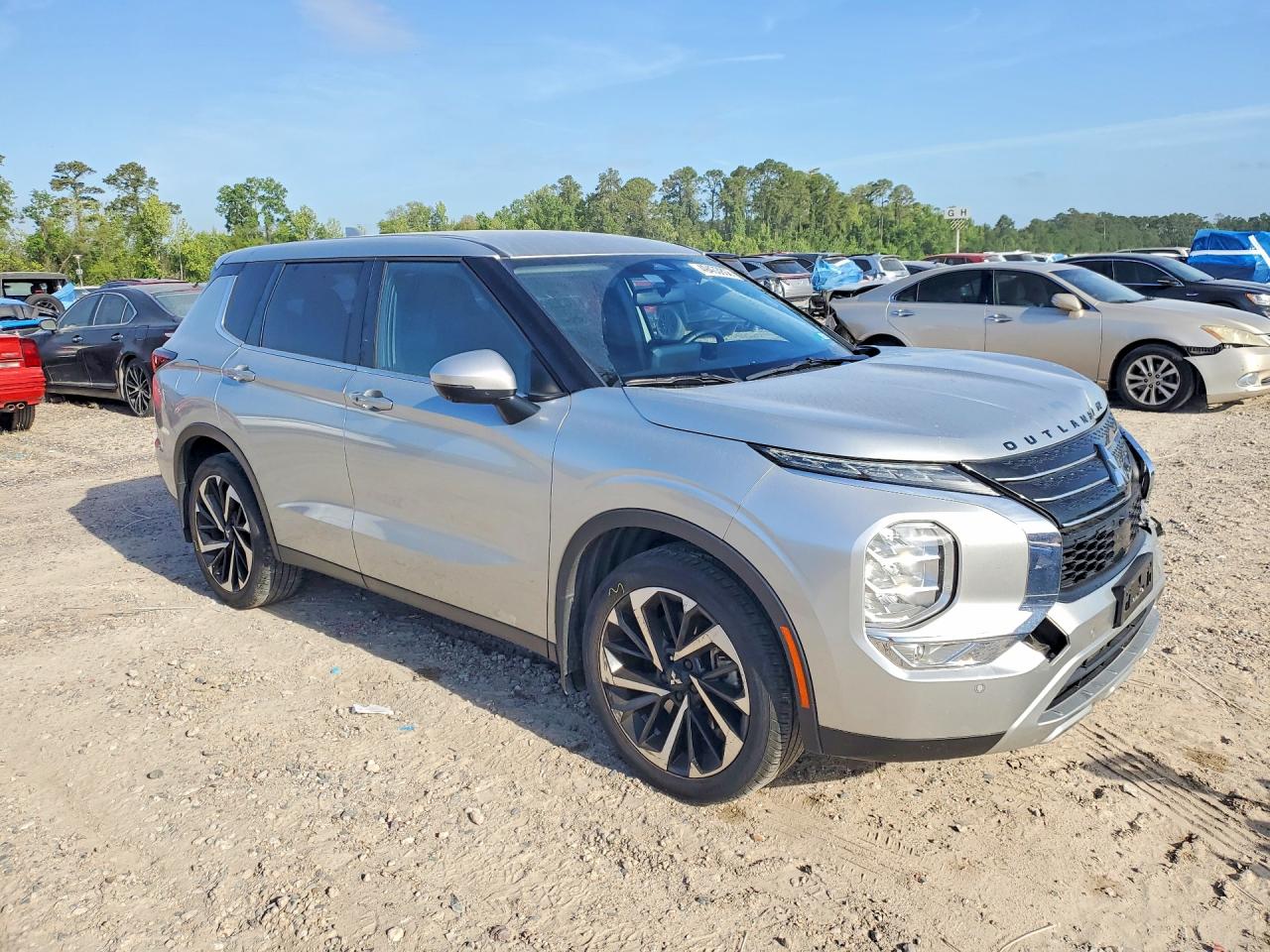 2024 MITSUBISHI OUTLANDER SE photo 10