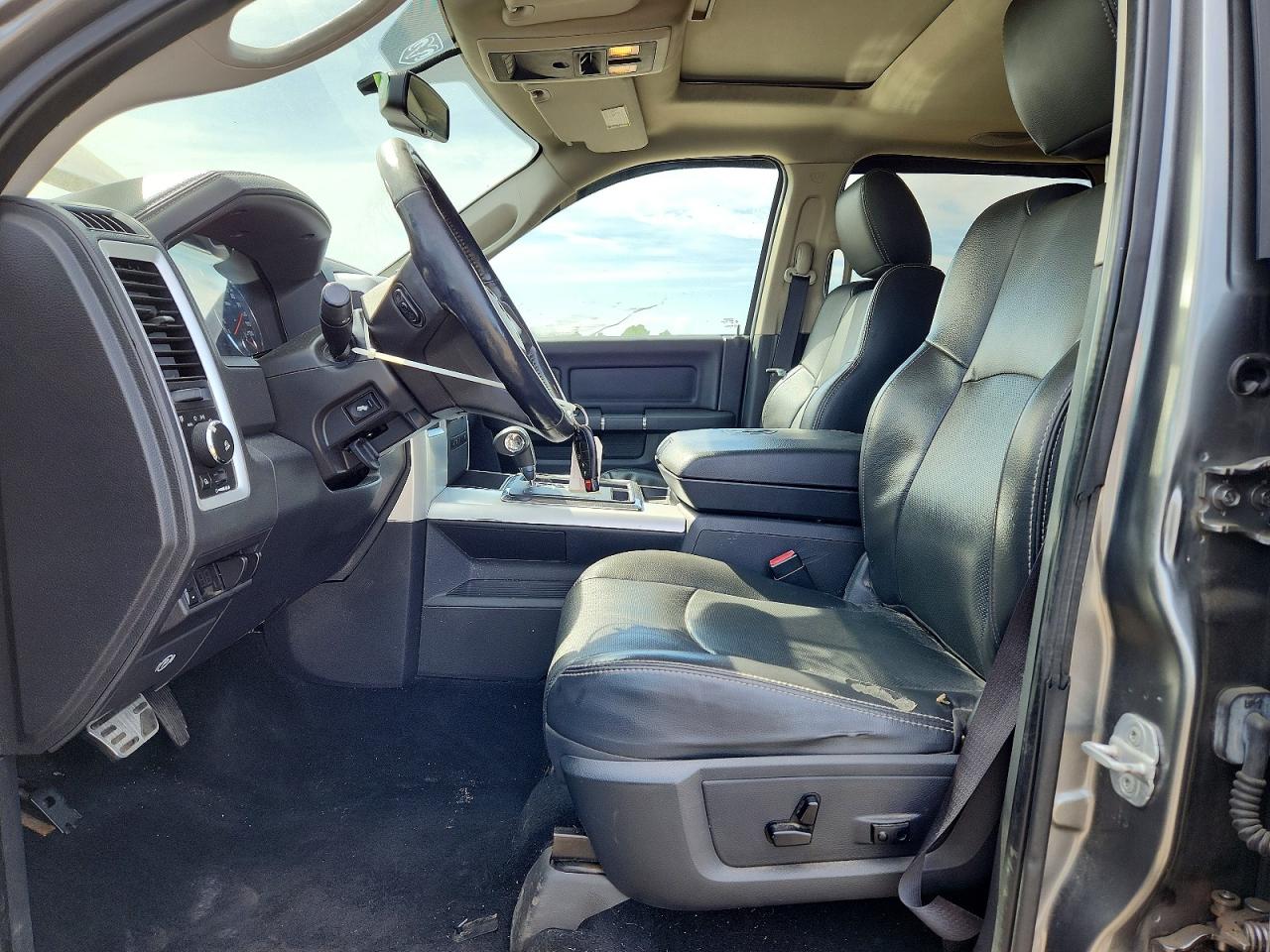 2011 DODGE RAM 1500 photo 13