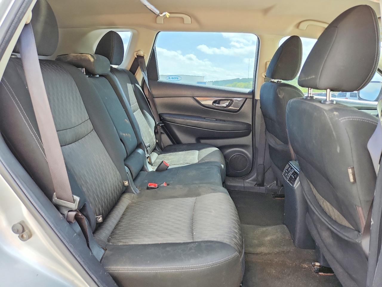 2017 NISSAN ROGUE photo 31