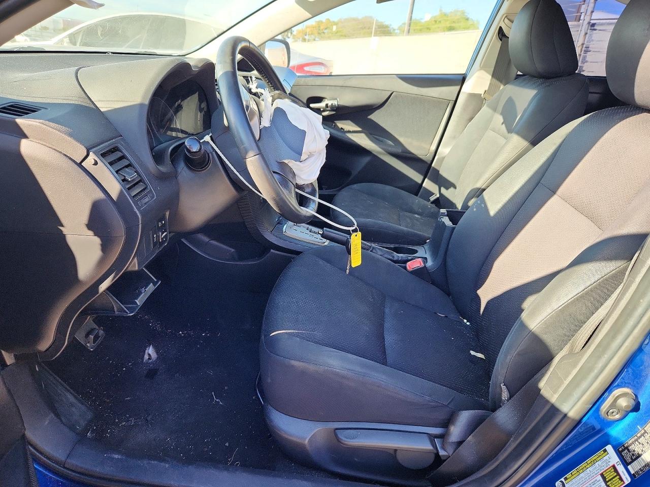 2010 TOYOTA COROLLA S photo 13