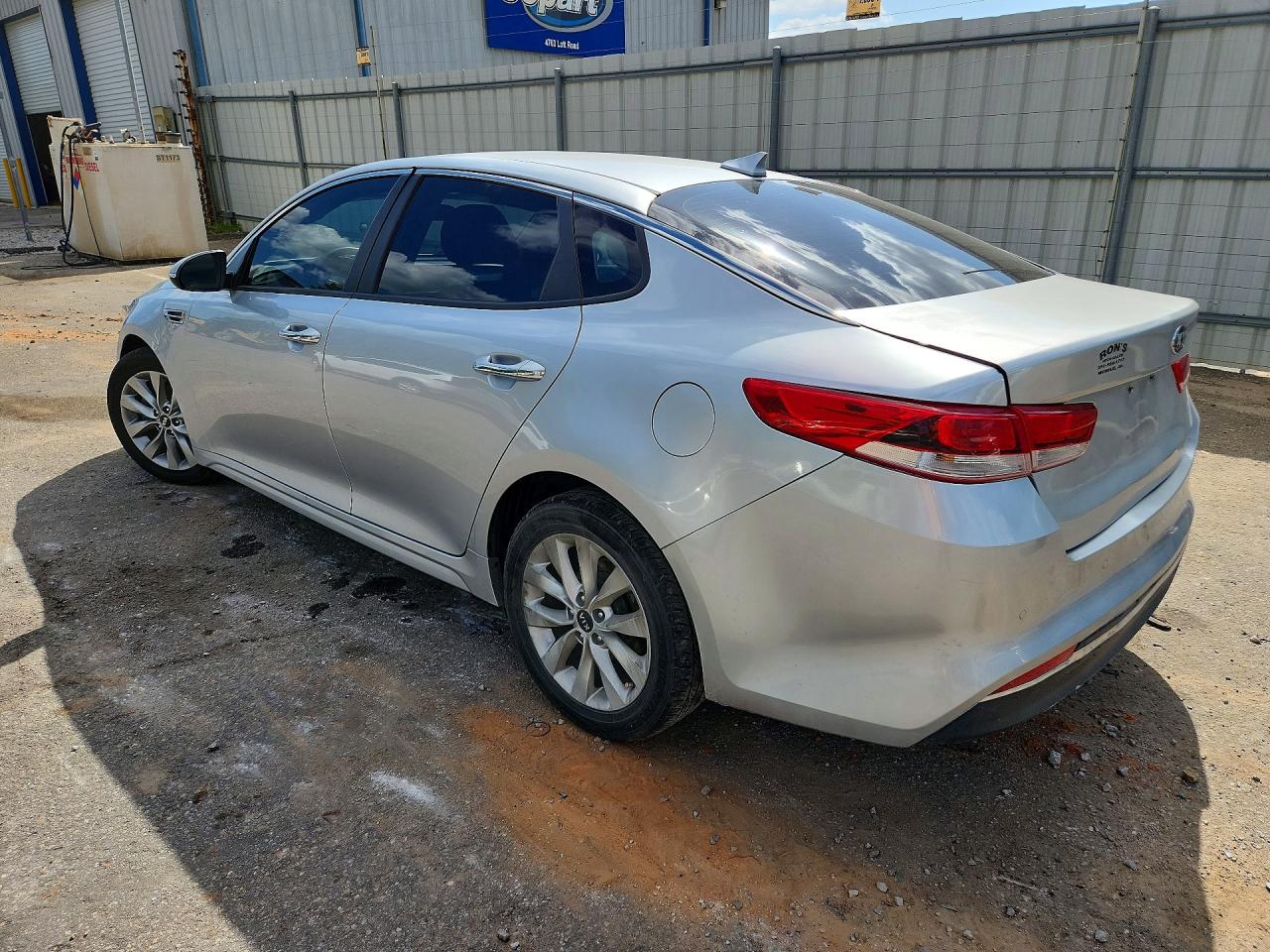 2018 KIA OPTIMA LX photo 4