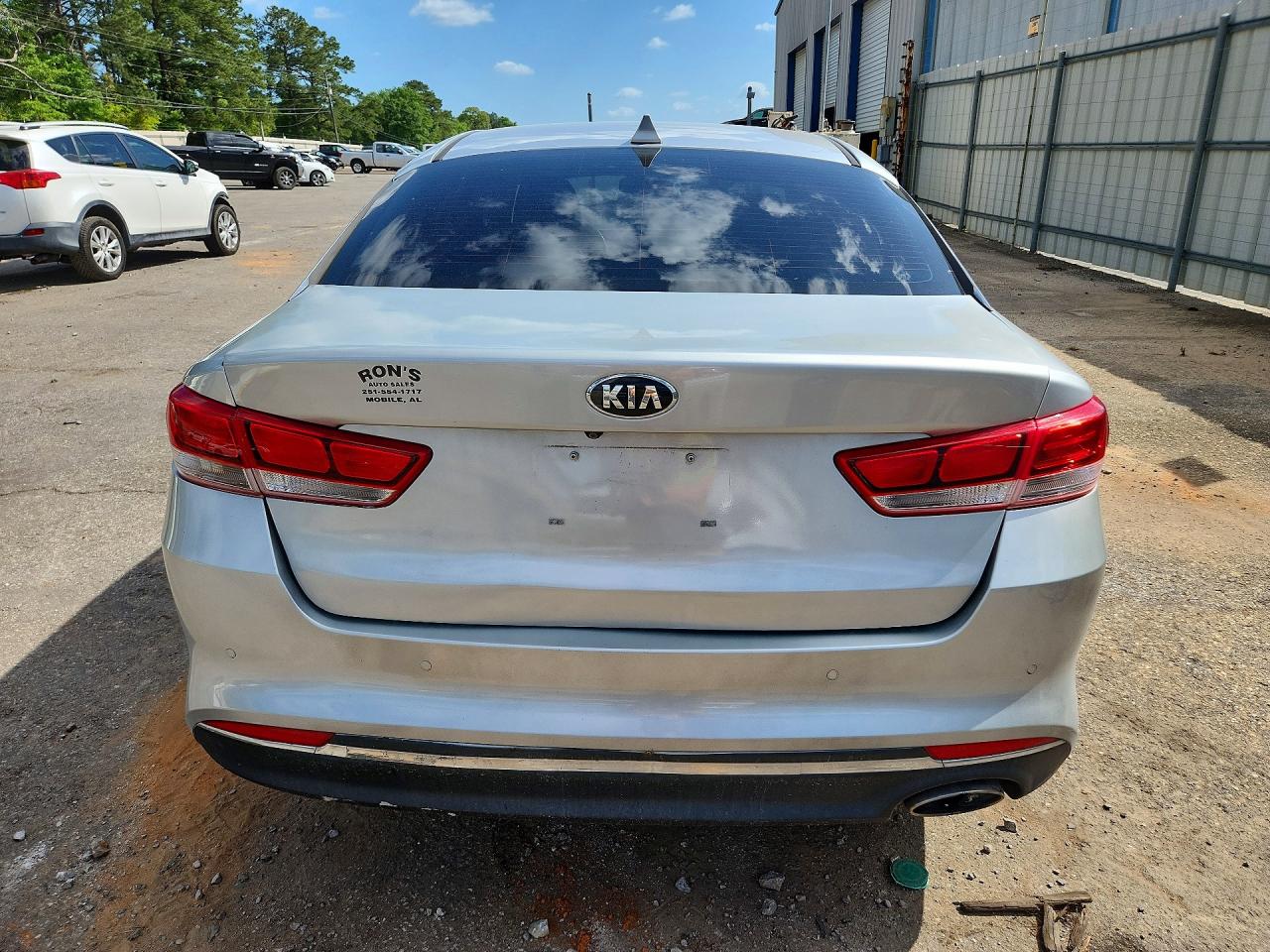 2018 KIA OPTIMA LX photo 16