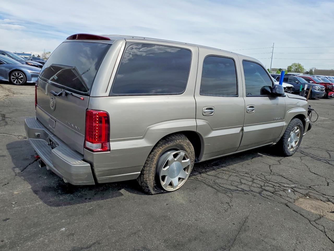 2002 CADILLAC ESCALADE LUXURY photo 5