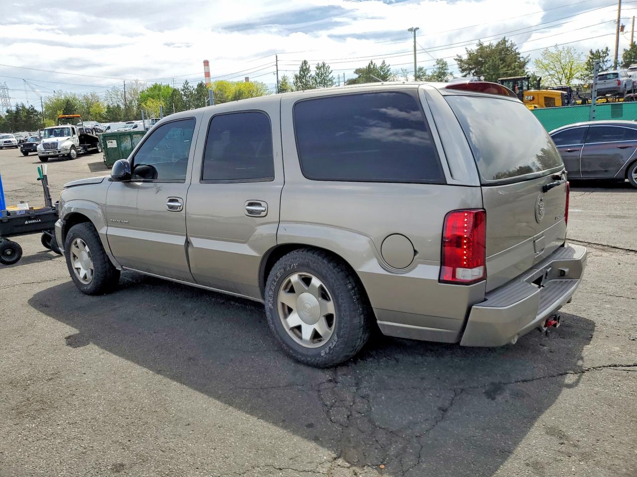 2002 CADILLAC ESCALADE LUXURY photo 3
