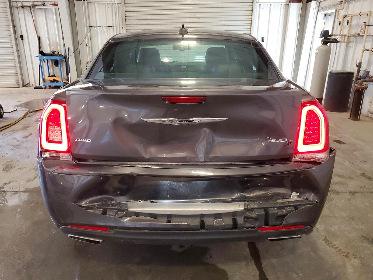 2015 CHRYSLER 300 S photo 6