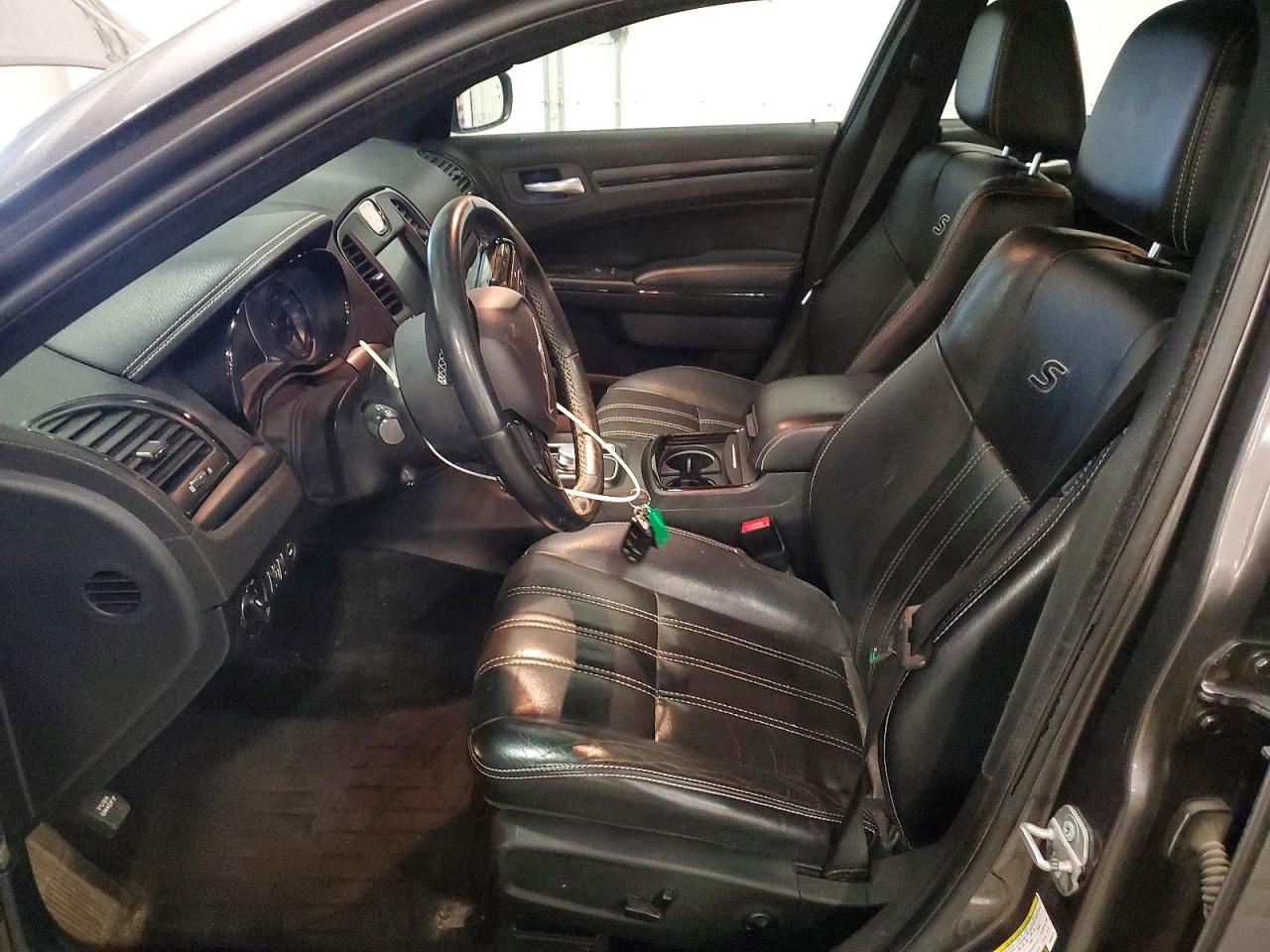 2015 CHRYSLER 300 S photo 7