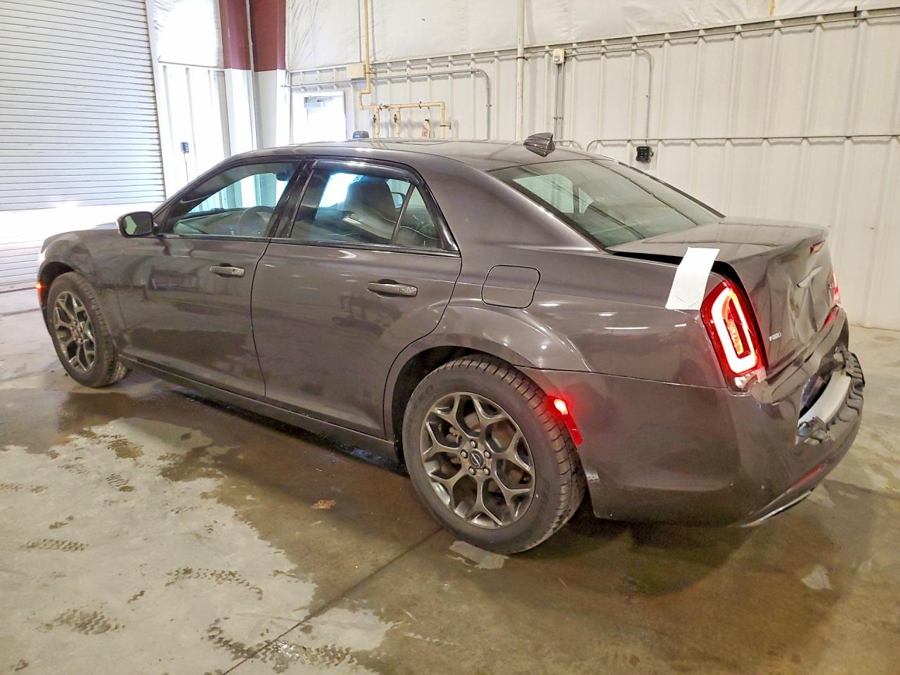 2015 CHRYSLER 300 S photo 2