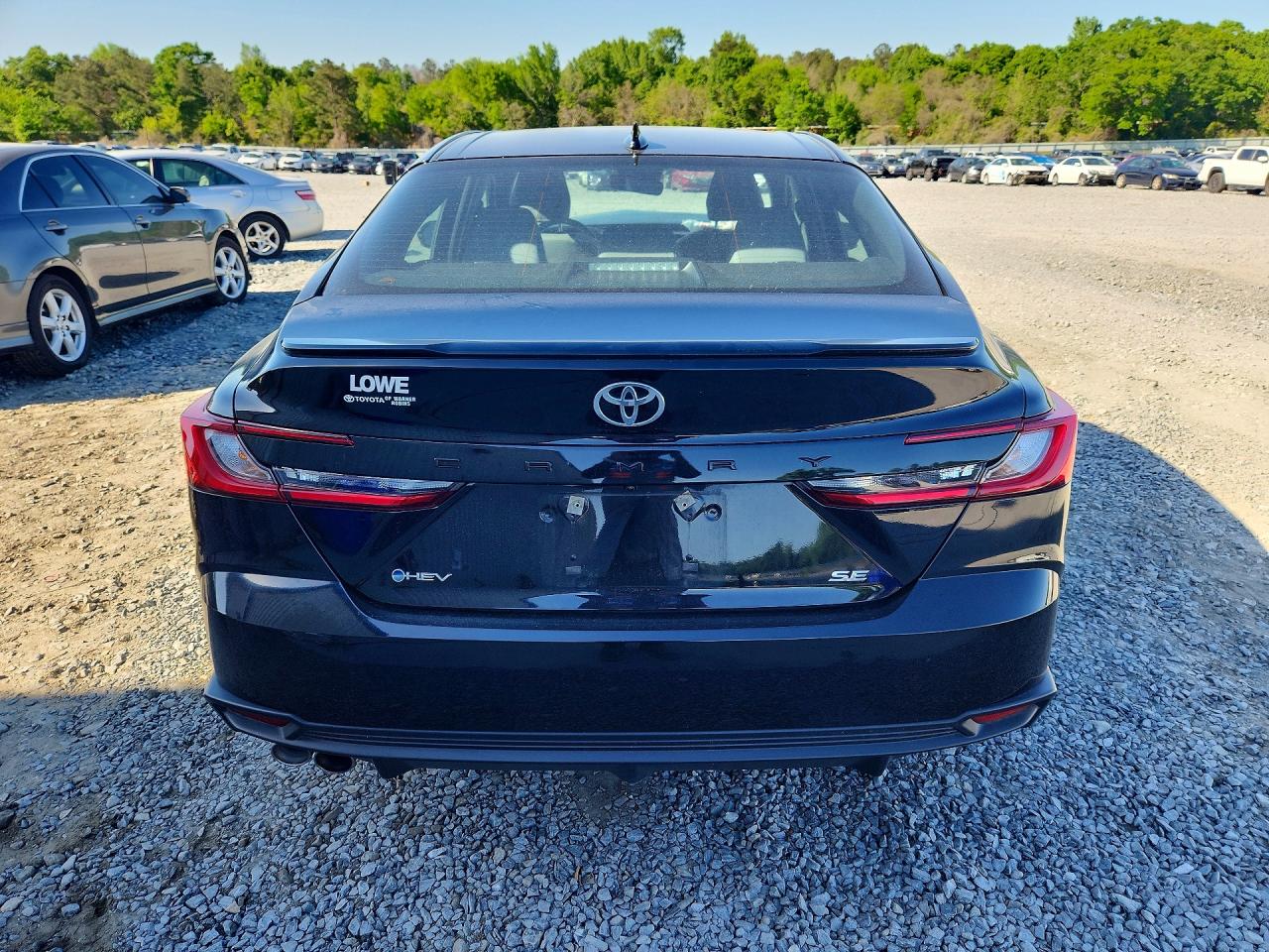 2025 TOYOTA CAMRY SE photo 6