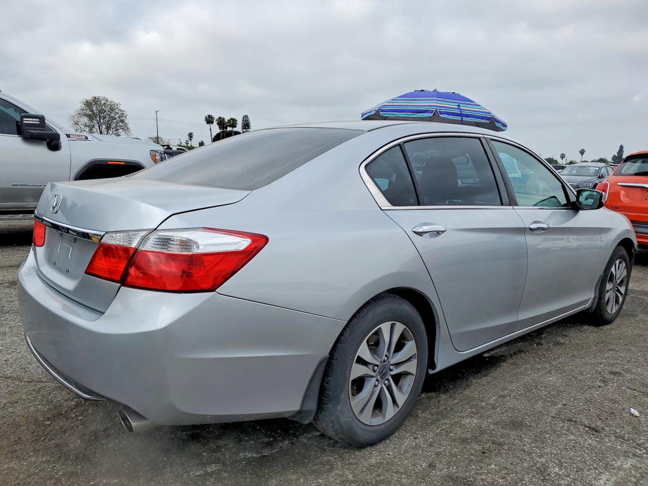 2013 HONDA ACCORD LX photo 5