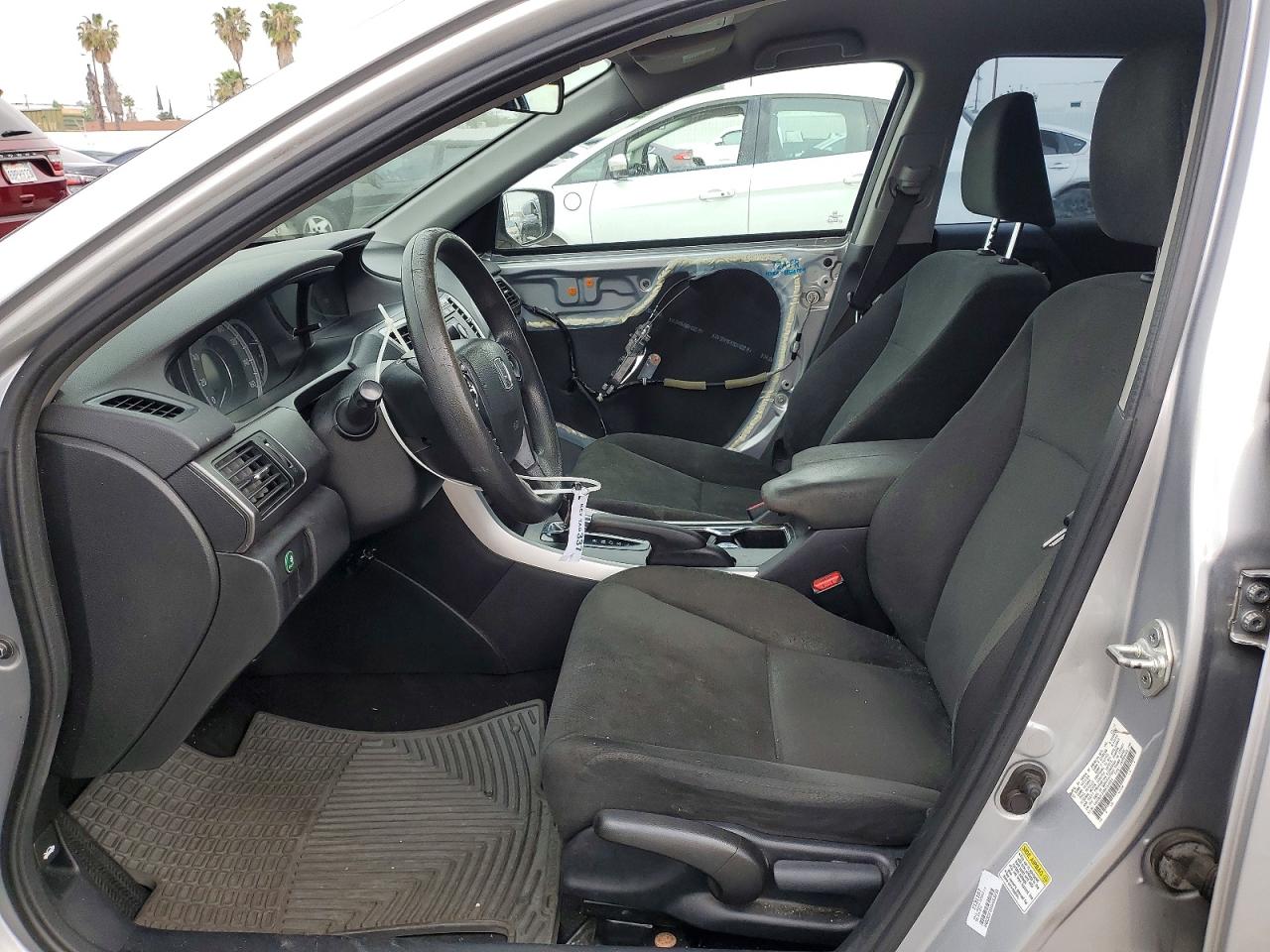 2013 HONDA ACCORD LX photo 13
