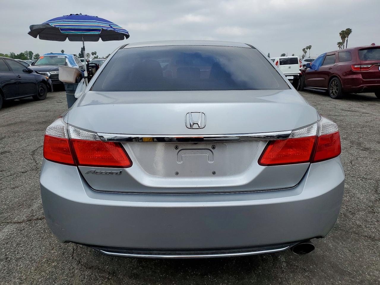 2013 HONDA ACCORD LX photo 11