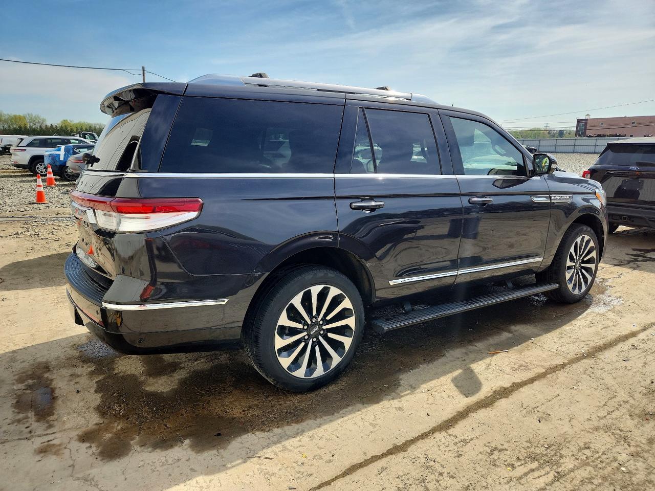 2022 LINCOLN NAVIGATOR RESERVE photo 7