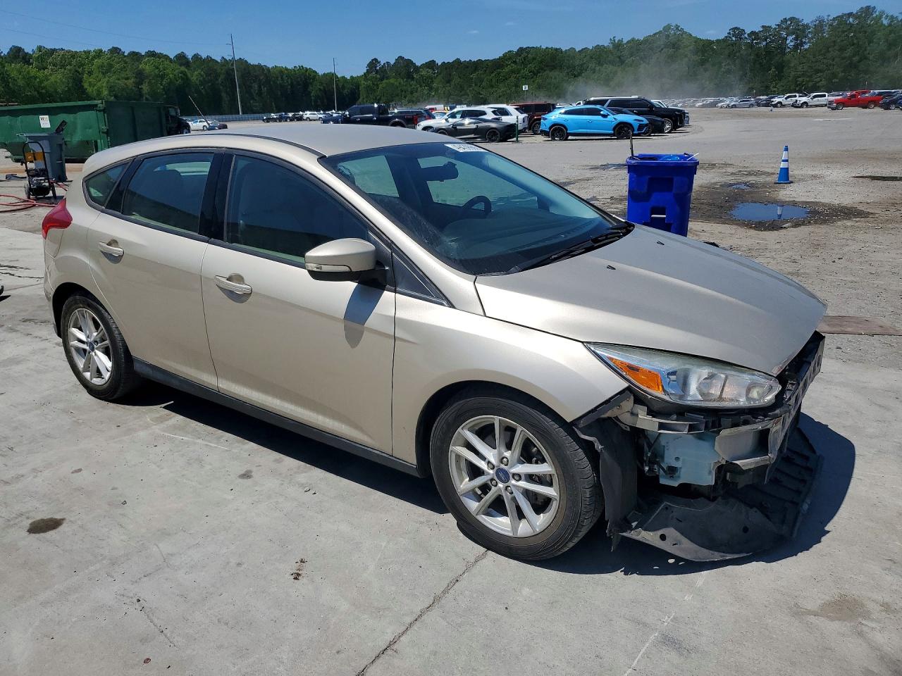 2017 FORD FOCUS SE photo 7