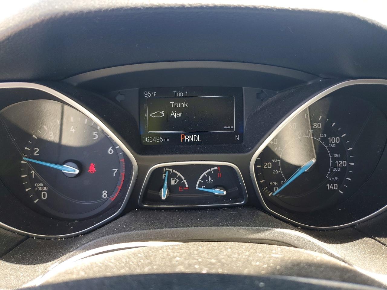 2017 FORD FOCUS SE photo 17