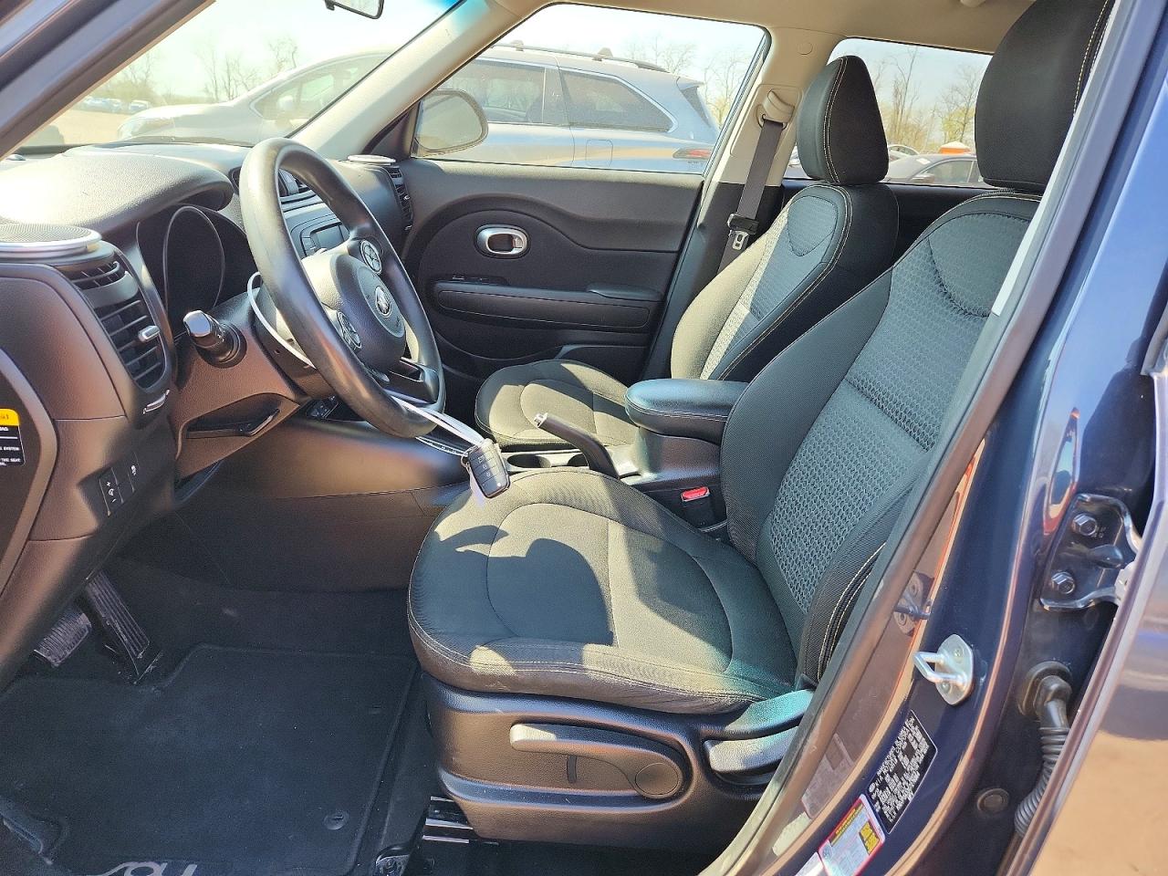 2016 KIA SOUL + photo 13