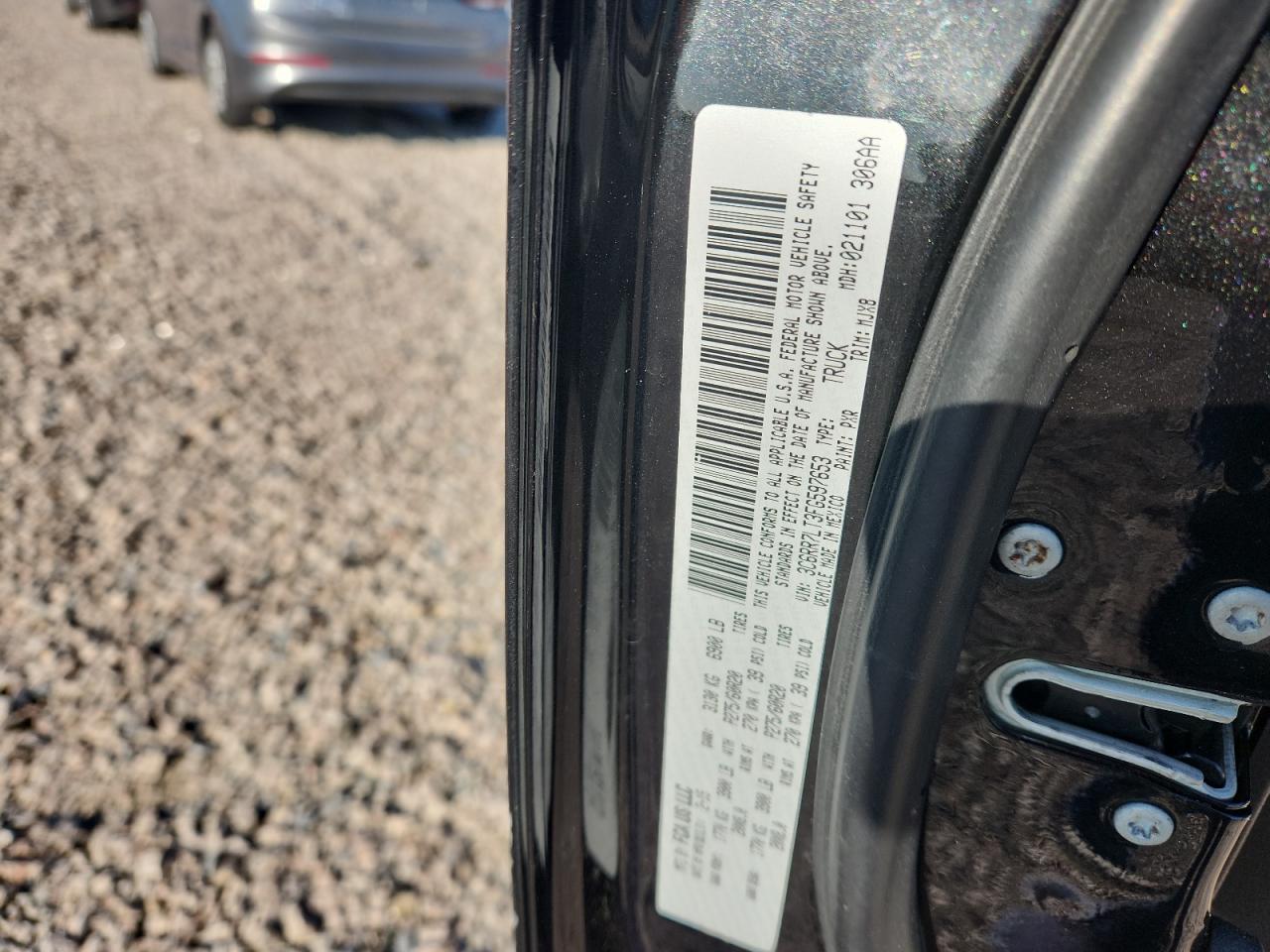 2015 RAM 1500 SLT photo 12