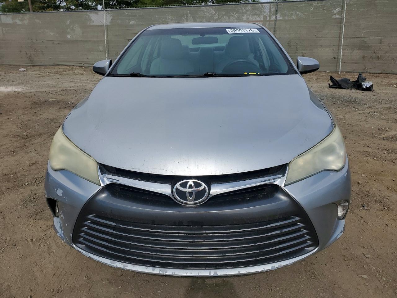 2015 TOYOTA CAMRY LE photo 13