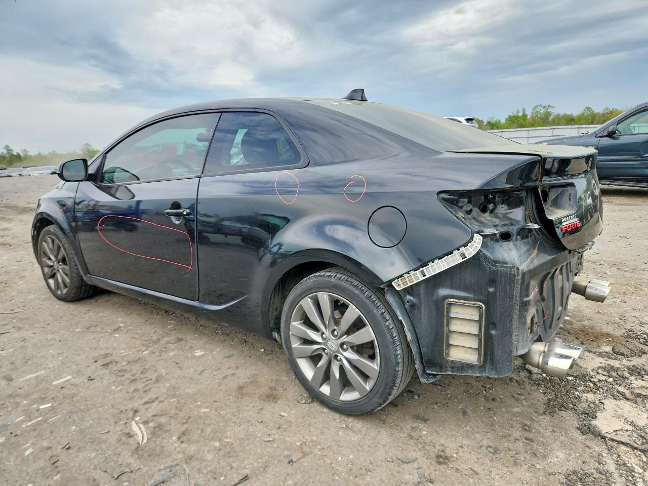 2013 KIA FORTE SX photo 2