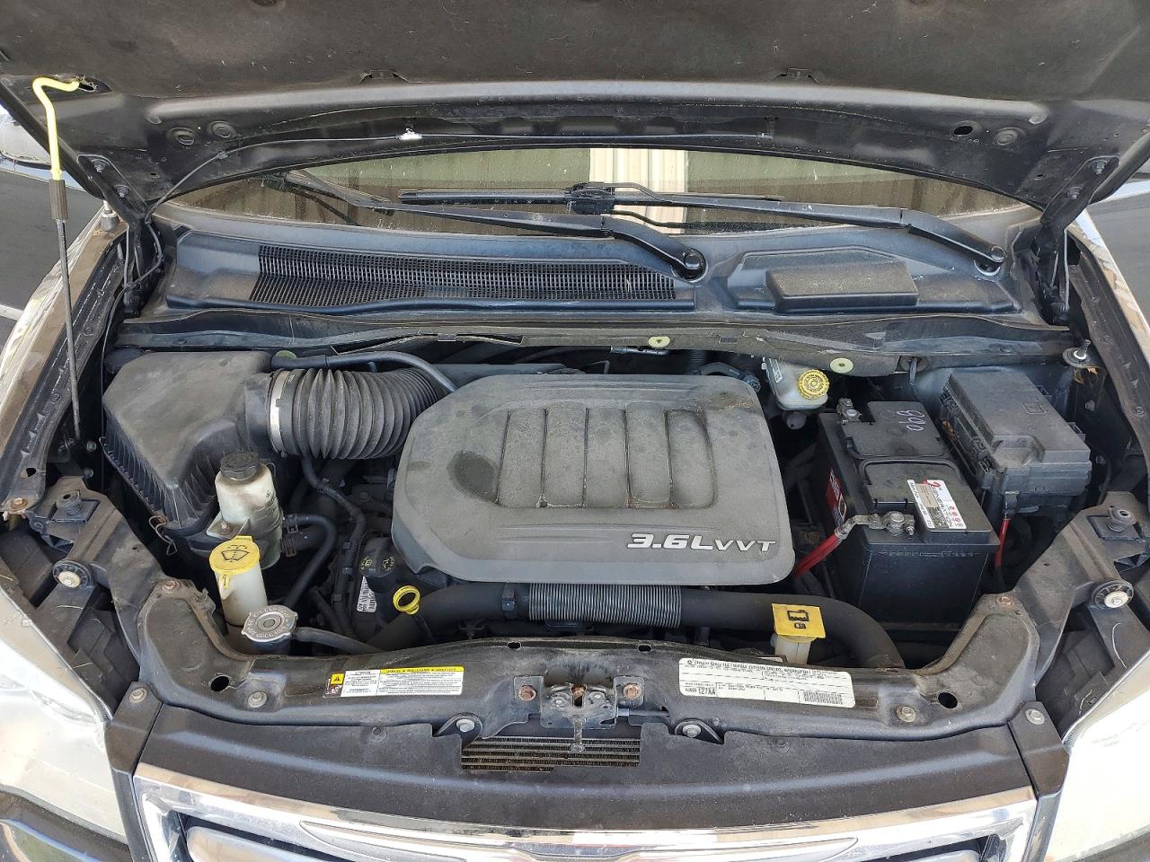 2011 CHRYSLER TOWN & COUNTRY TOURING L photo 34