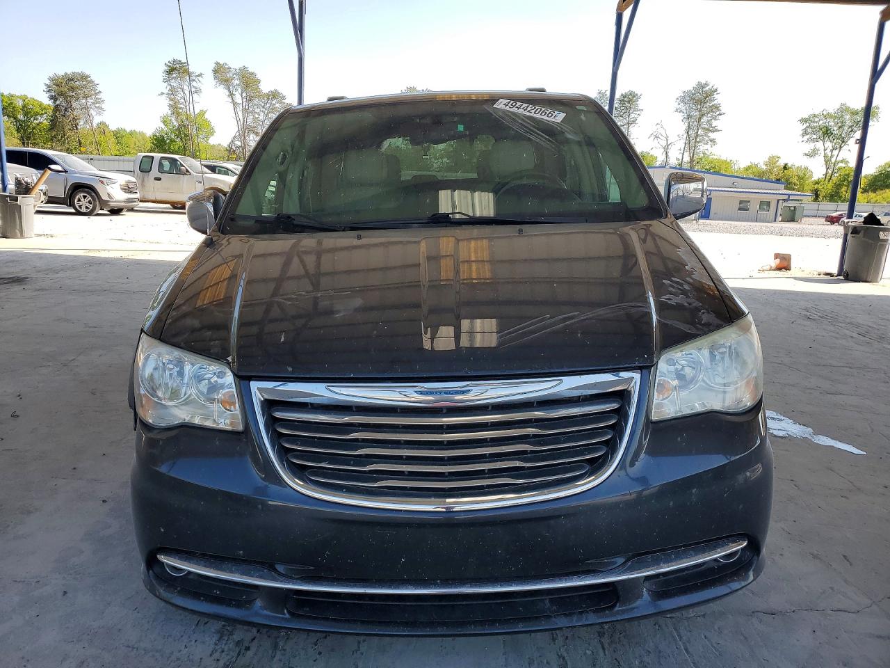2011 CHRYSLER TOWN & COUNTRY TOURING L photo 13