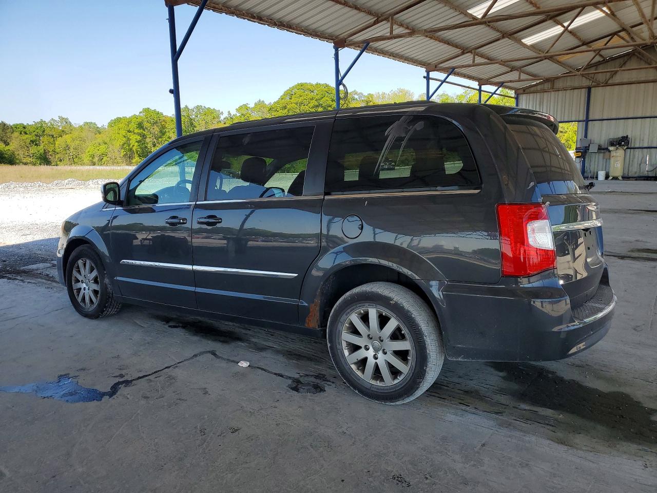2011 CHRYSLER TOWN & COUNTRY TOURING L photo 4