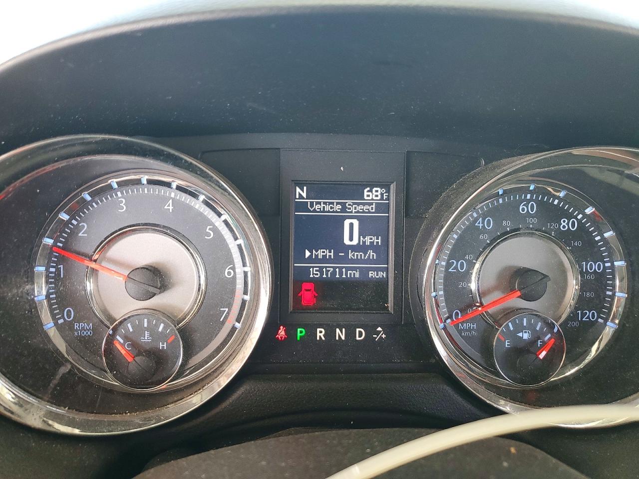 2011 CHRYSLER TOWN & COUNTRY TOURING L photo 25