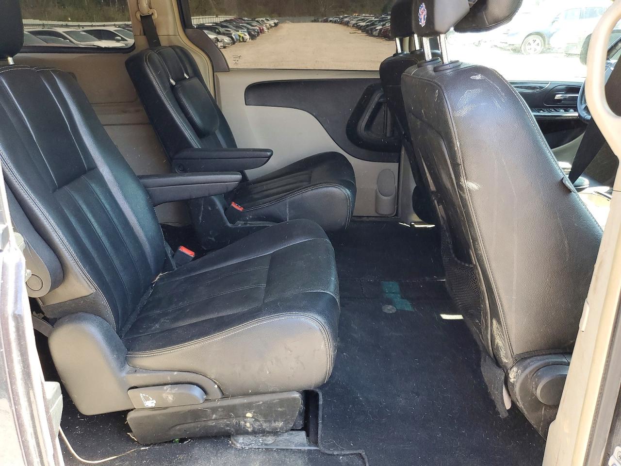 2013 CHRYSLER TOWN & COUNTRY TOURING photo 31