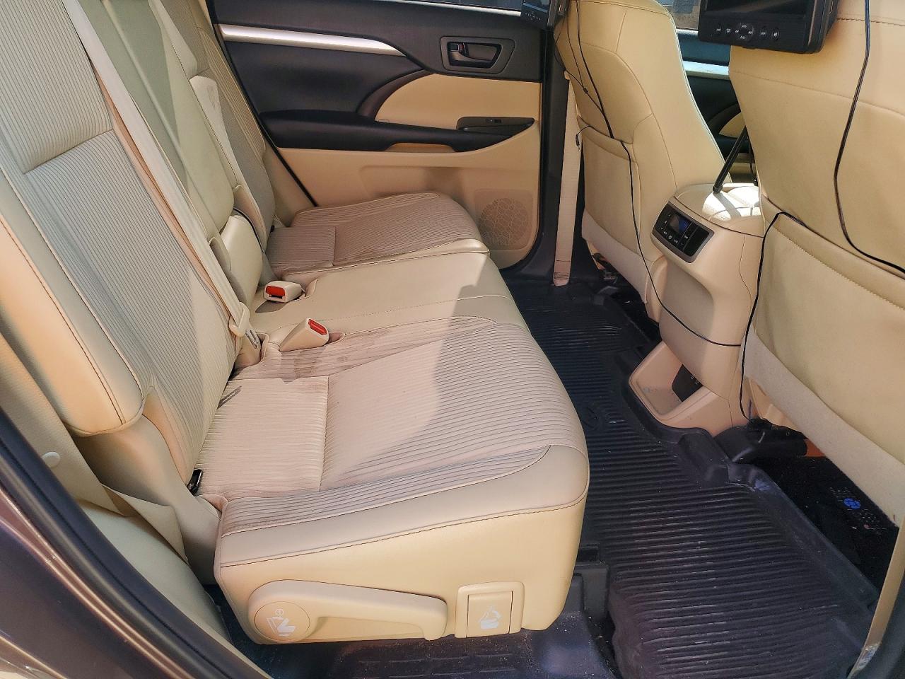 2019 TOYOTA HIGHLANDER LE PLUS photo 21