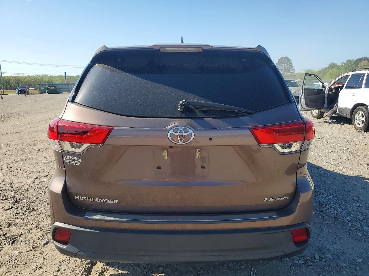 2019 TOYOTA HIGHLANDER LE PLUS photo 11