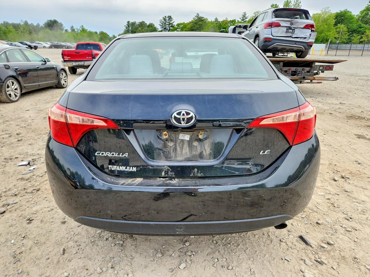 2017 TOYOTA COROLLA LE photo 11