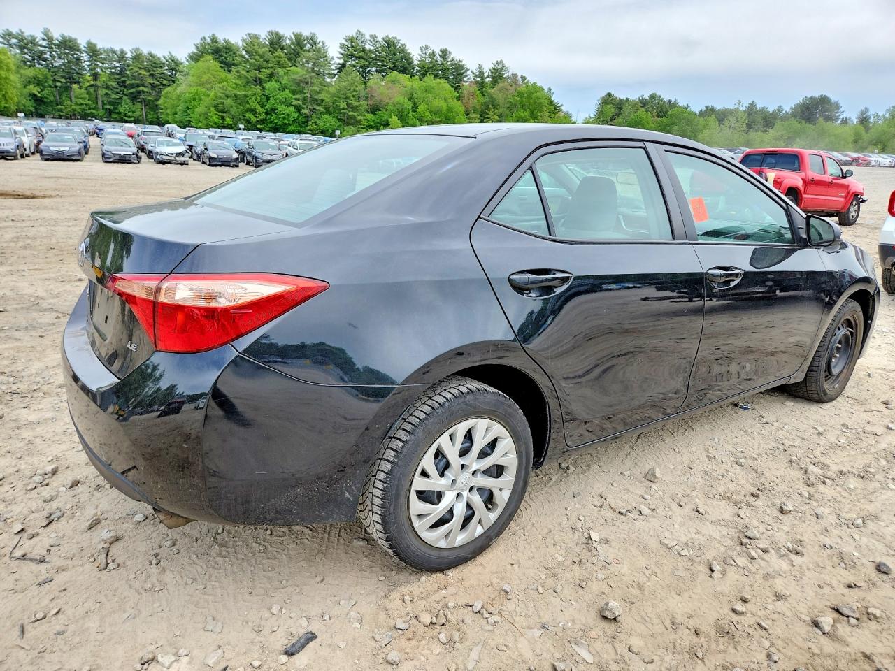2017 TOYOTA COROLLA LE photo 5