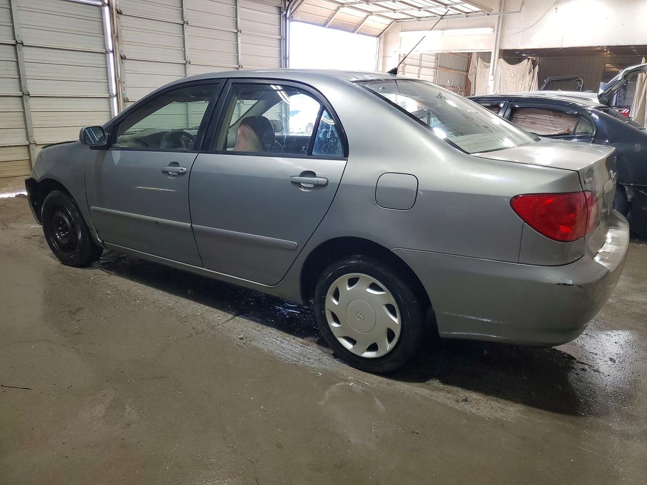 2003 TOYOTA COROLLA LE photo 3