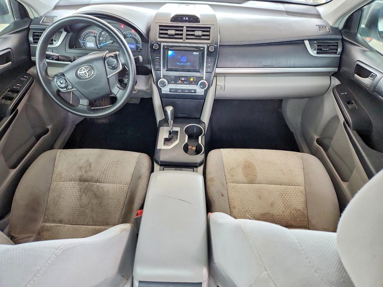 2012 TOYOTA CAMRY LE photo 15