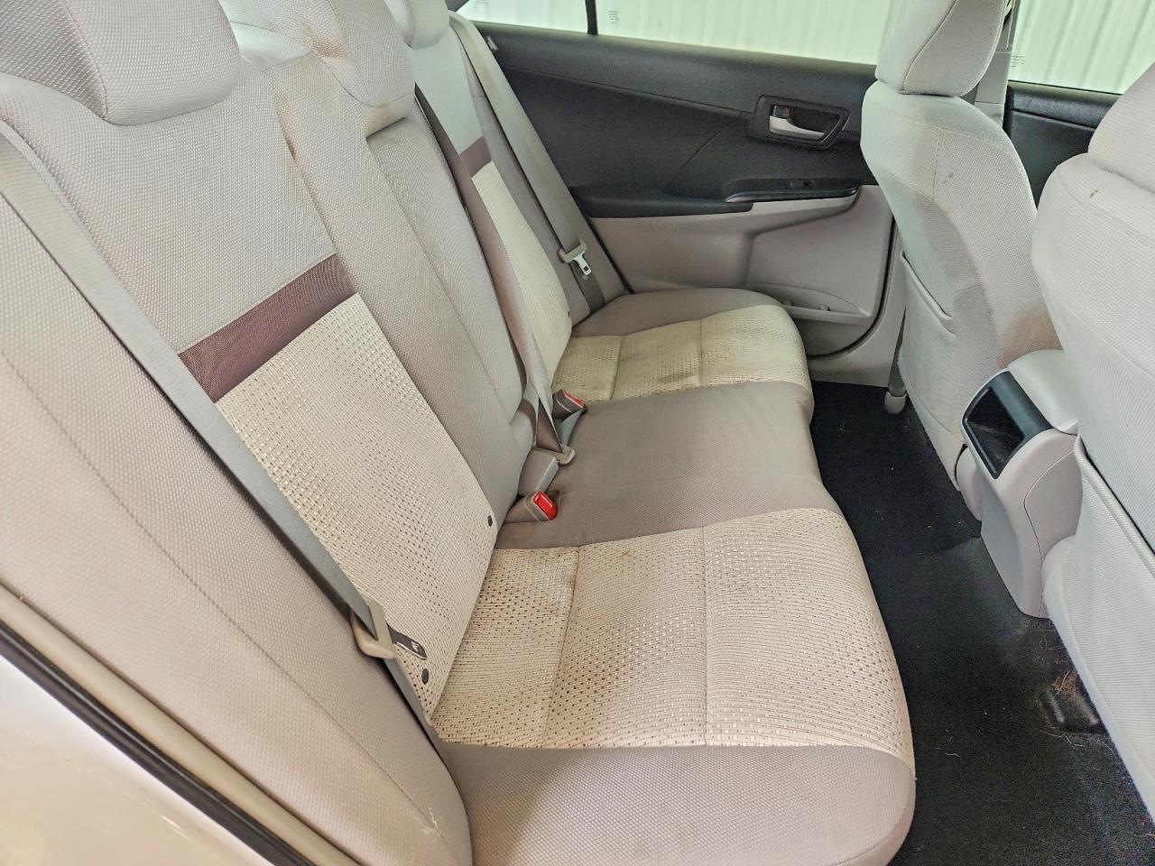 2012 TOYOTA CAMRY LE photo 19
