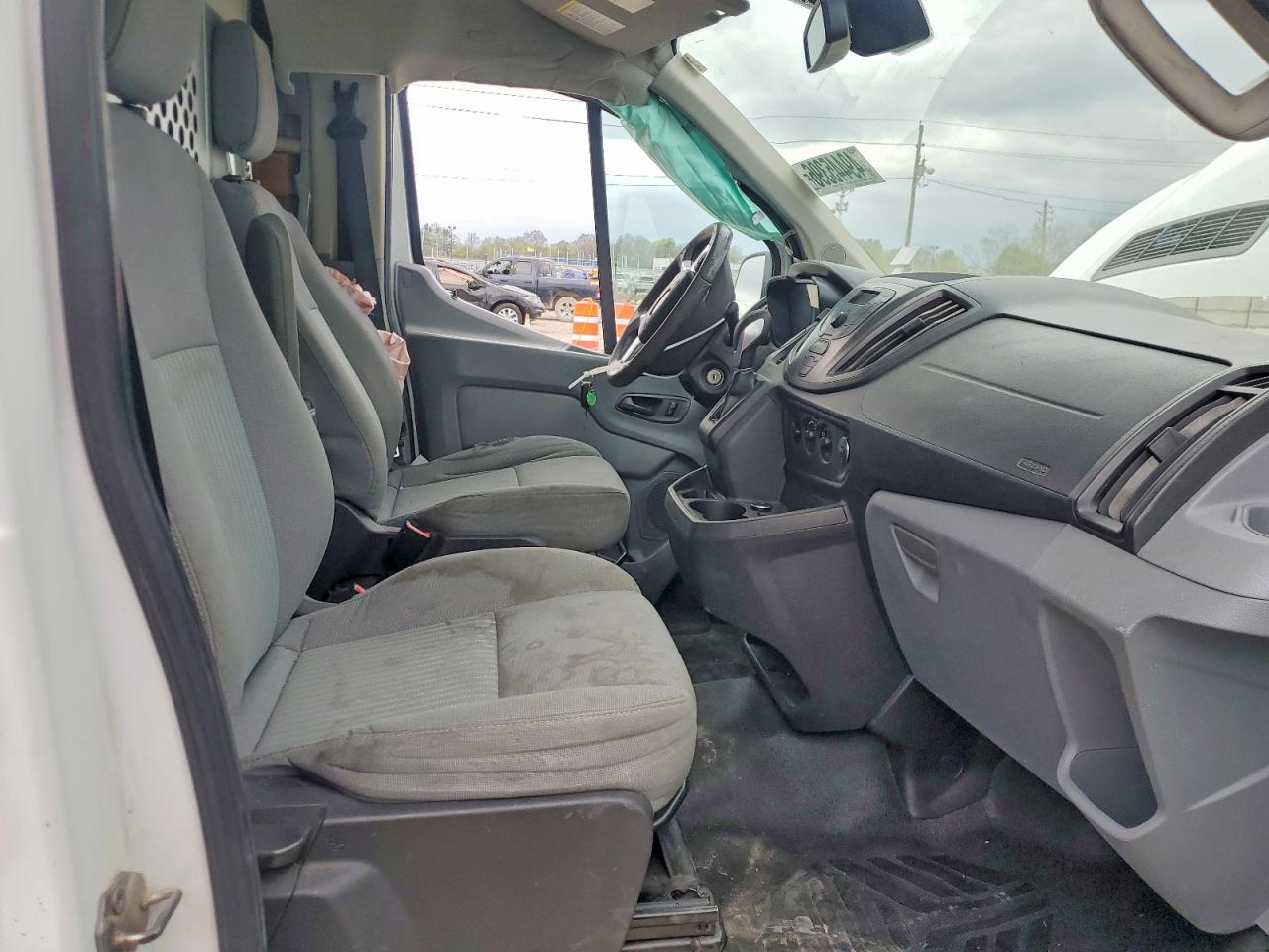 2016 FORD TRANSIT T-250 photo 19