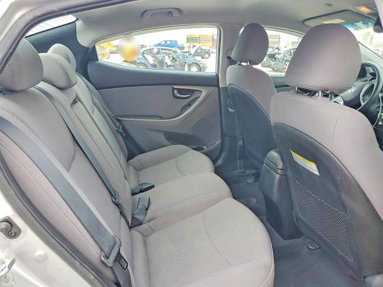 2016 HYUNDAI ELANTRA SE photo 10