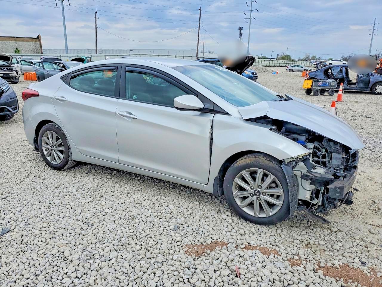 2016 HYUNDAI ELANTRA SE photo 4