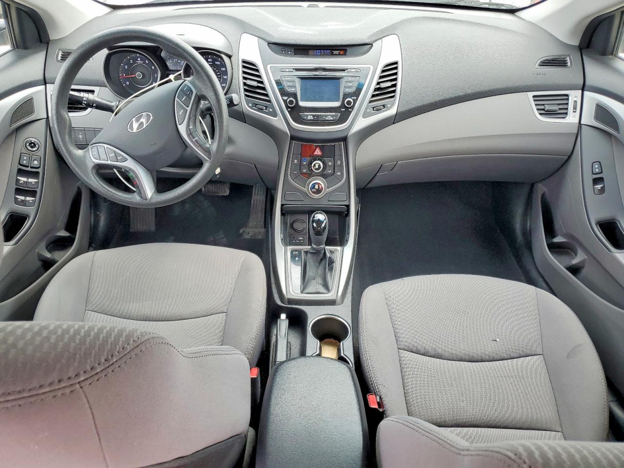 2016 HYUNDAI ELANTRA SE photo 8