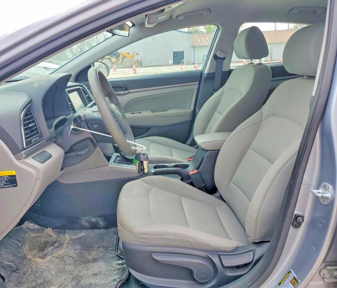 2016 HYUNDAI ELANTRA SE photo 7