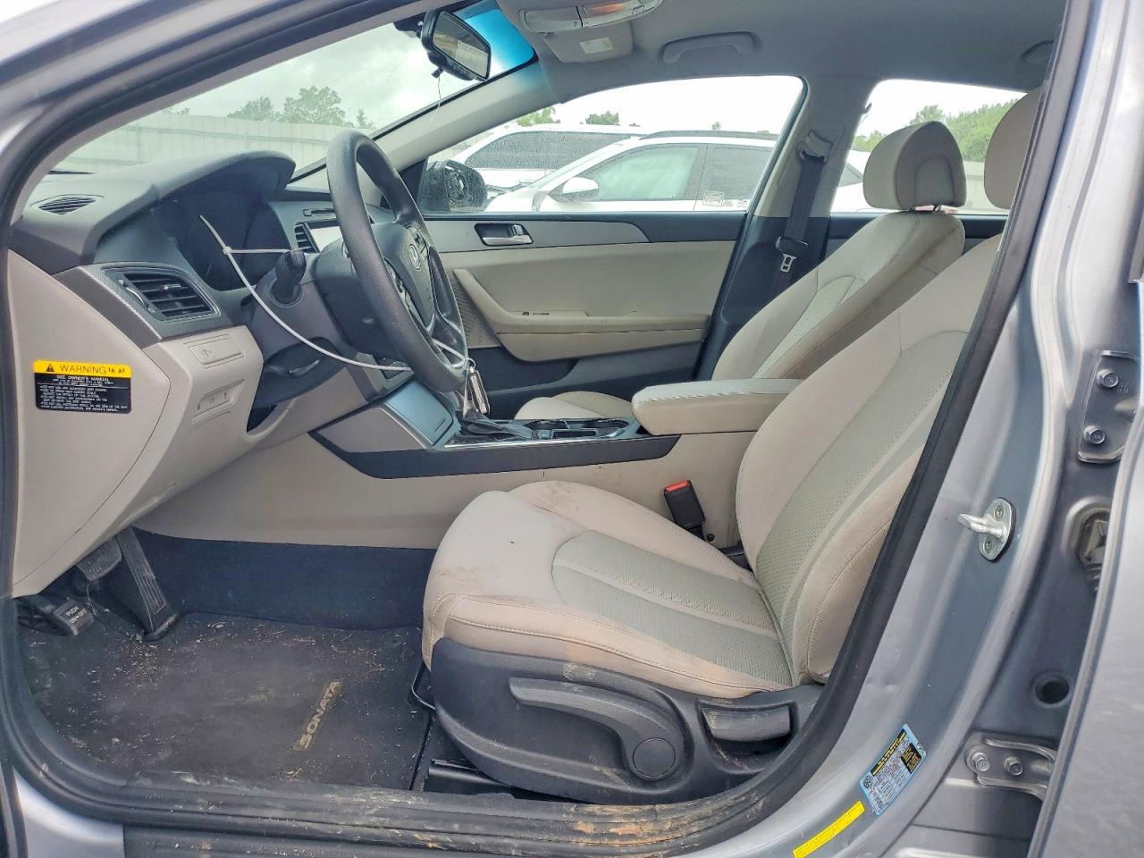 2017 HYUNDAI SONATA SE photo 19