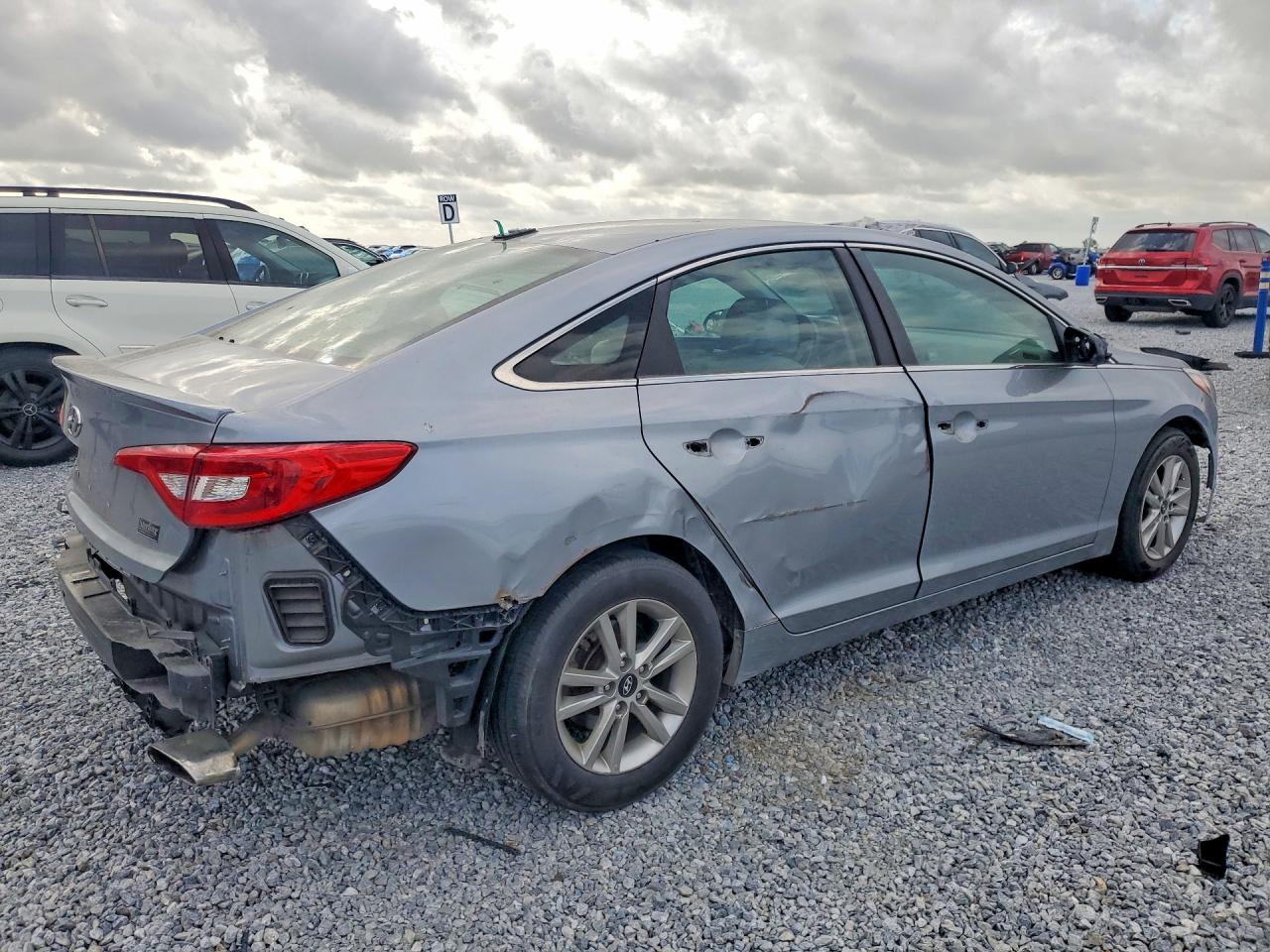 2017 HYUNDAI SONATA SE photo 7